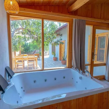 Hotel Patara Plaji Ve Patara Antik Kentin Yaninda